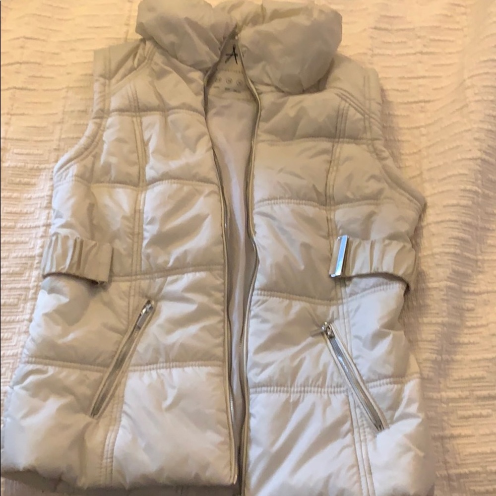 ATMOSPHERE size S vest lightweight